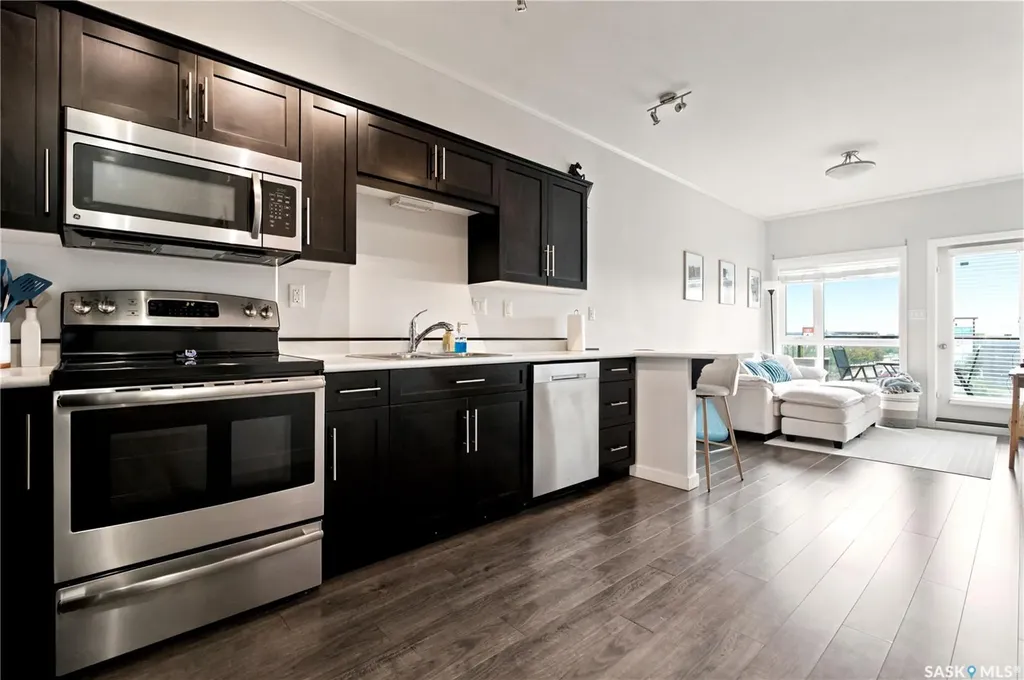 545 Hassard Close Saskatoon SK S7L 6V3