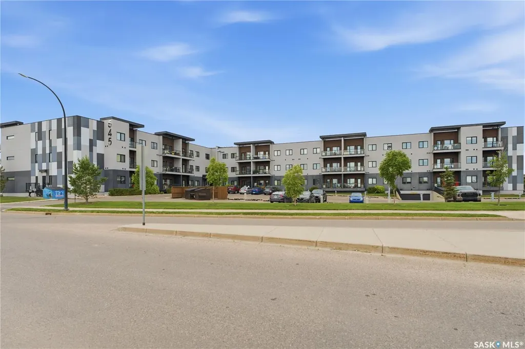 545 Hassard Close Saskatoon SK S7L 6V3