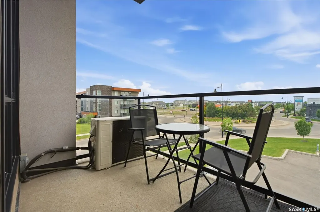 545 Hassard Close Saskatoon SK S7L 6V3