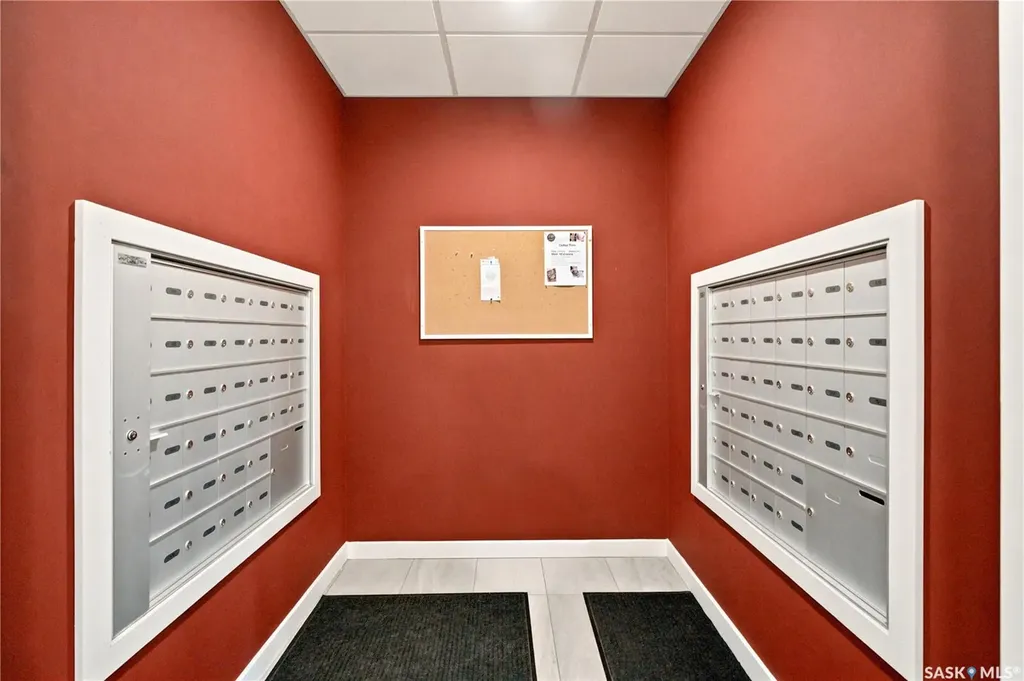 545 Hassard Close Saskatoon SK S7L 6V3