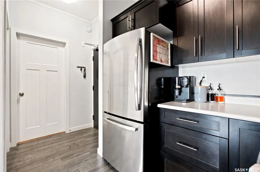 545 Hassard Close Saskatoon SK S7L 6V3