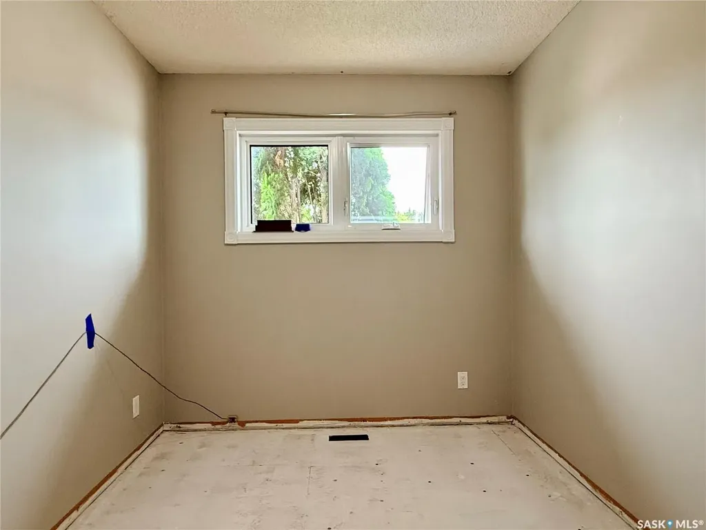 330 Aspen Drive Swift Current SK S9H 4T1