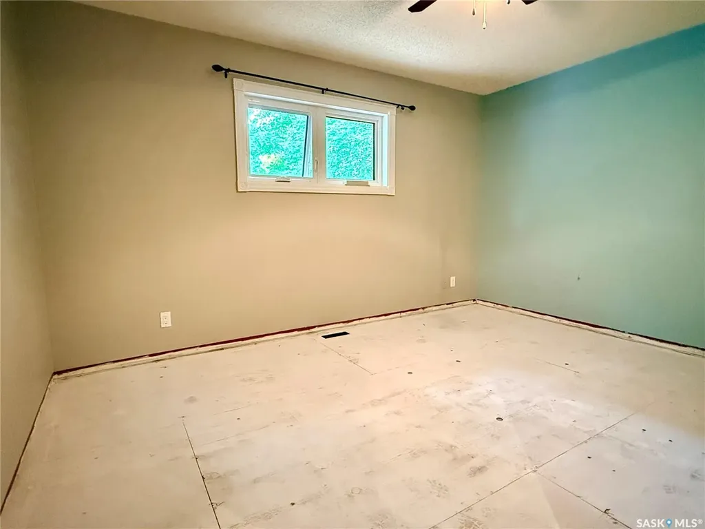 330 Aspen Drive Swift Current SK S9H 4T1