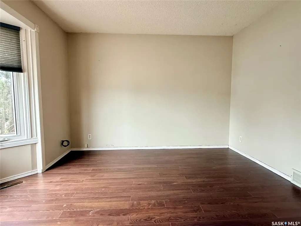 330 Aspen Drive Swift Current SK S9H 4T1