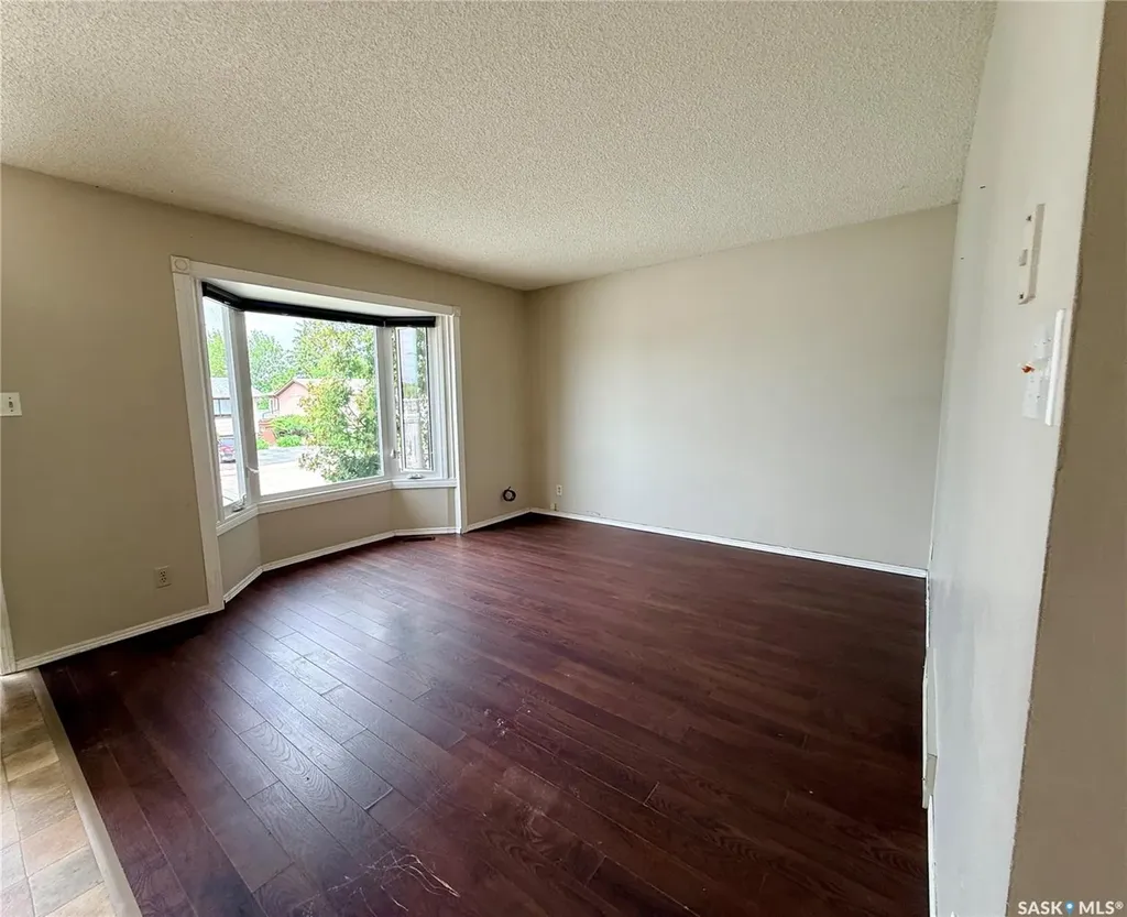 330 Aspen Drive Swift Current SK S9H 4T1