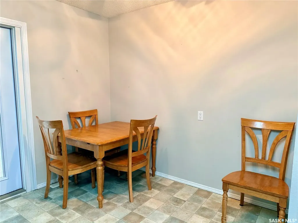 330 Aspen Drive Swift Current SK S9H 4T1