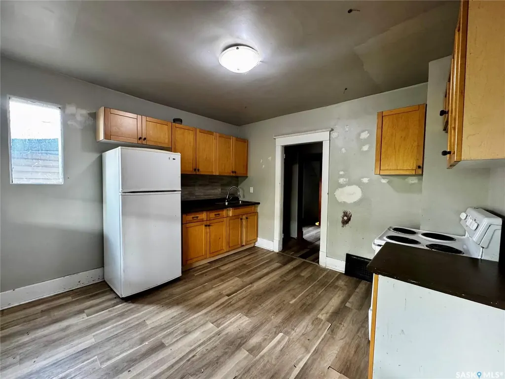 408 I Avenue N Saskatoon SK S7L 2G8