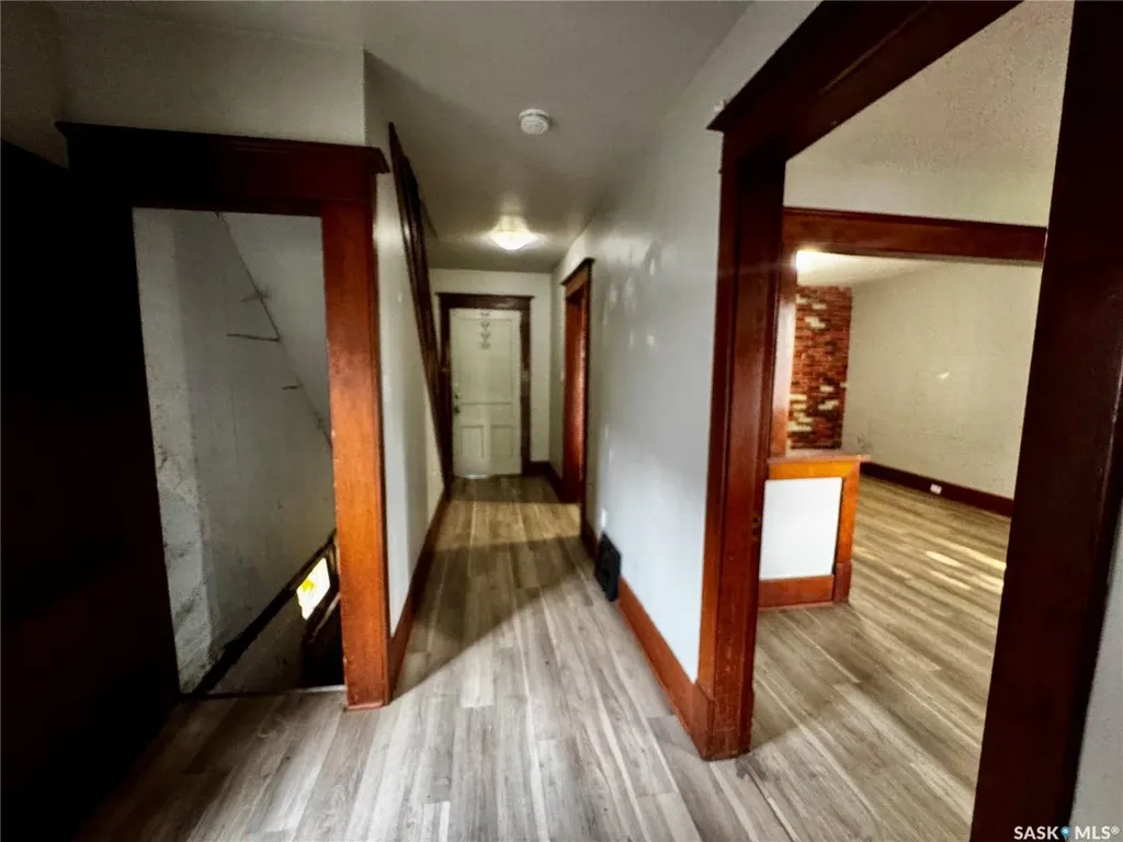 408 I Avenue N Saskatoon SK S7L 2G8