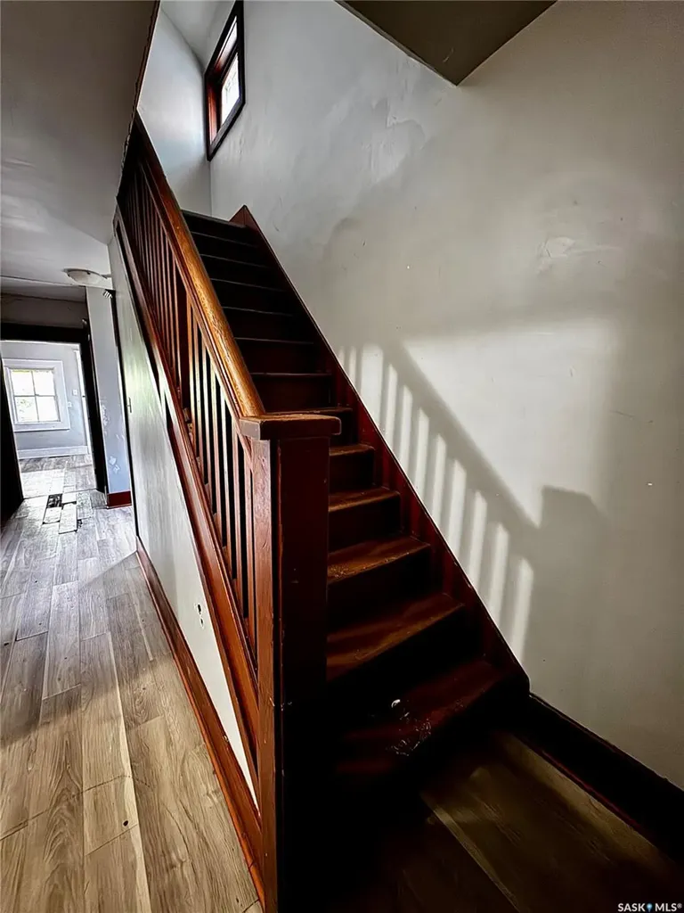 408 I Avenue N Saskatoon SK S7L 2G8