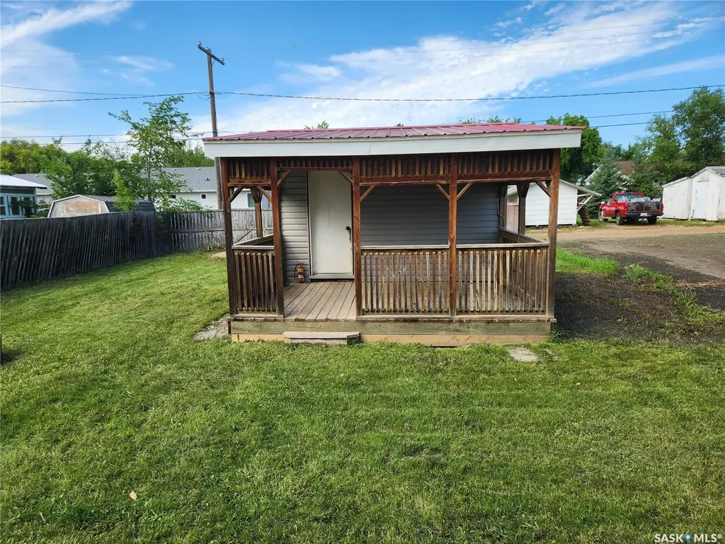 811 97th Avenue Tisdale SK S0E 1T0