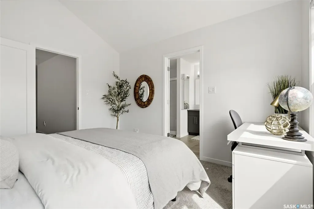 5121 Buckingham Drive E Regina SK S4V 3S3