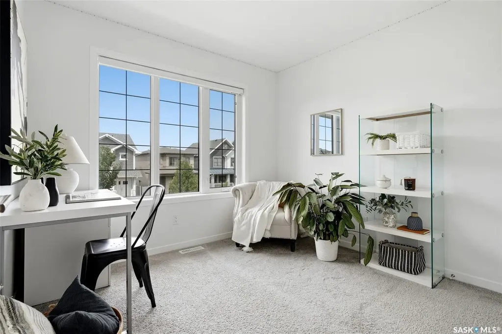 5121 Buckingham Drive E Regina SK S4V 3S3