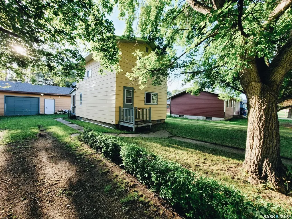 420 3rd Street Duck Lake SK S0K 1J0