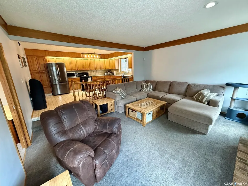 2746 Poplar Place E Regina SK S4V 1K8