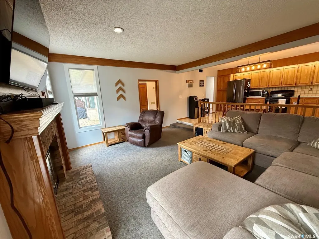 2746 Poplar Place E Regina SK S4V 1K8