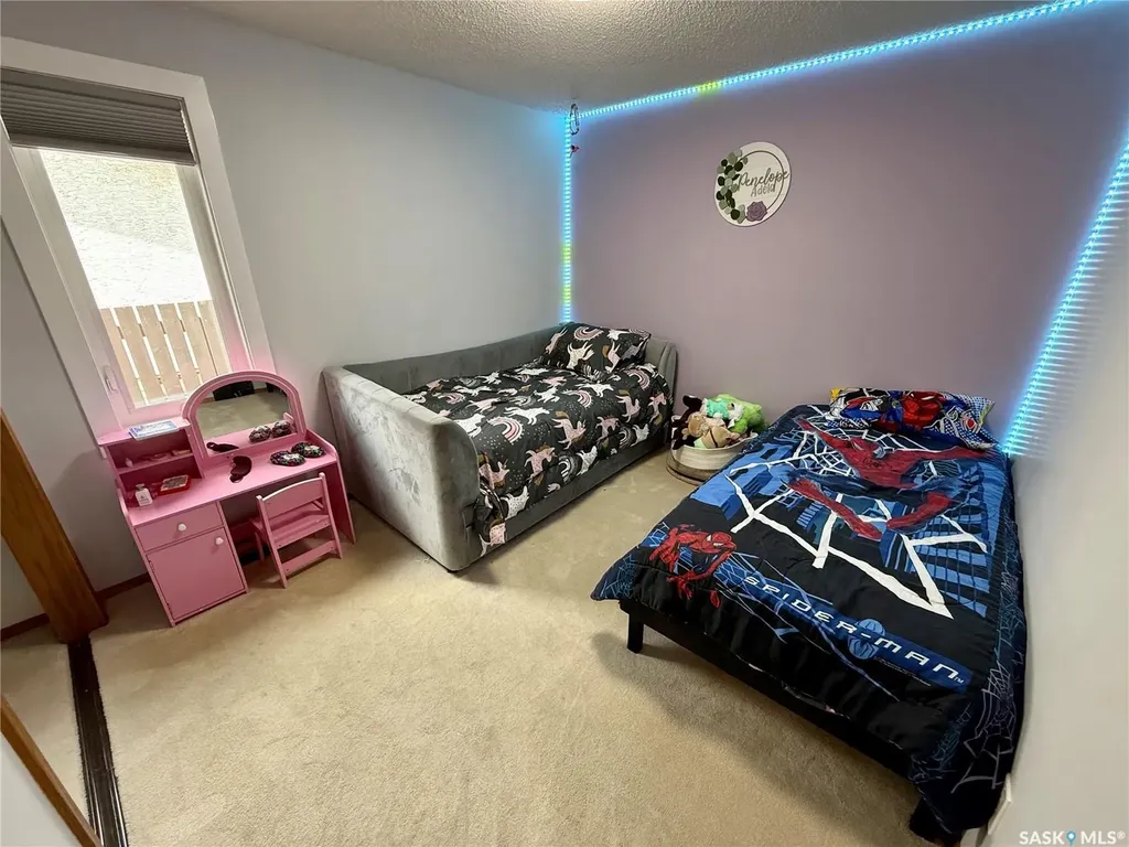 2746 Poplar Place E Regina SK S4V 1K8