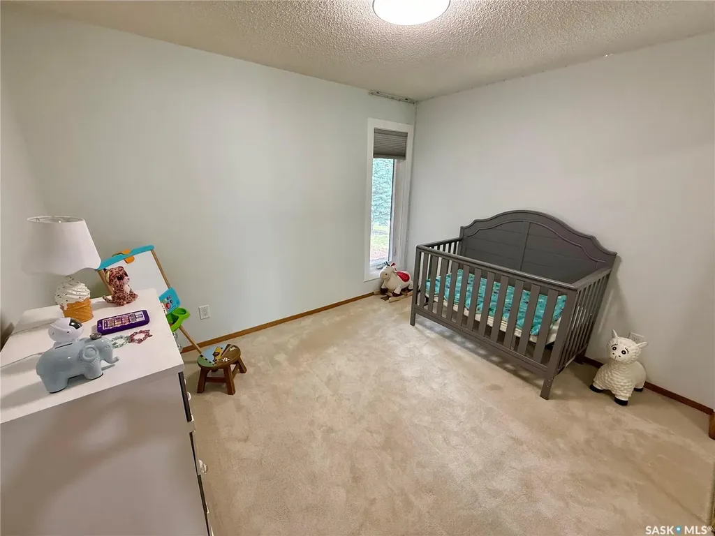 2746 Poplar Place E Regina SK S4V 1K8