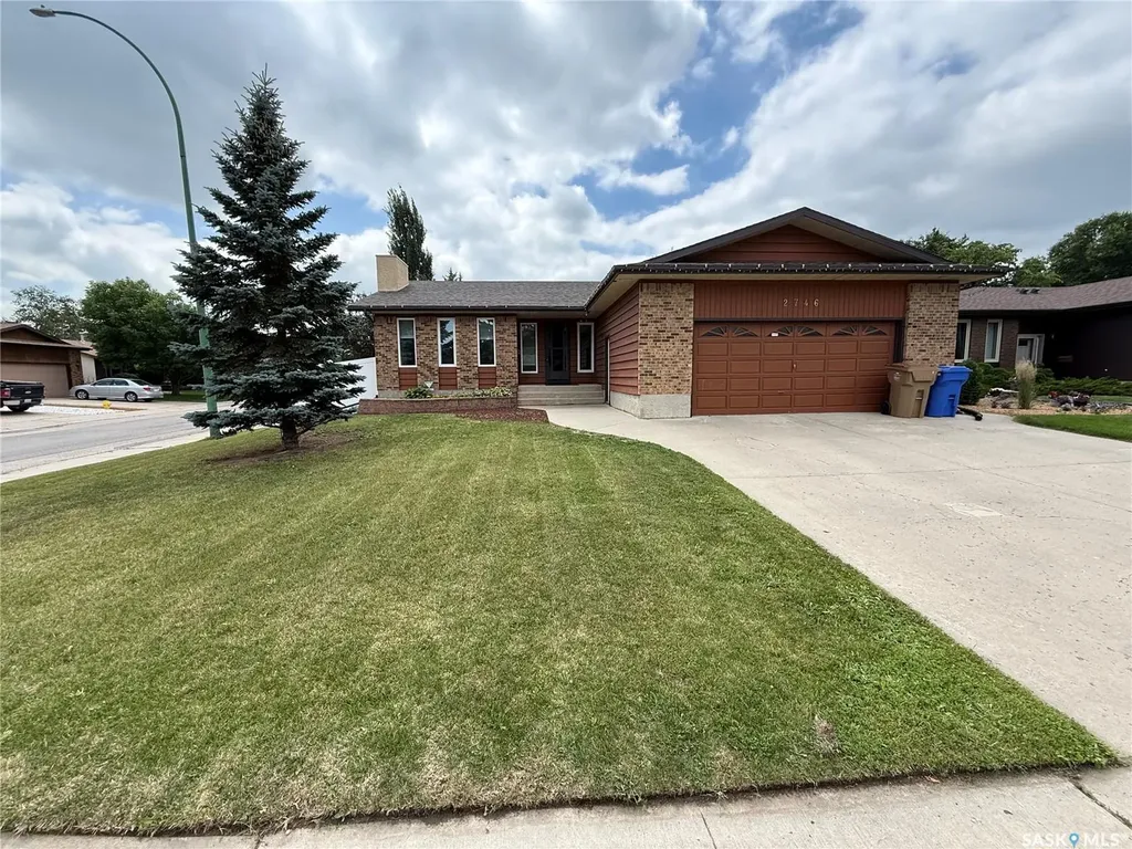 2746 Poplar Place E Regina SK S4V 1K8