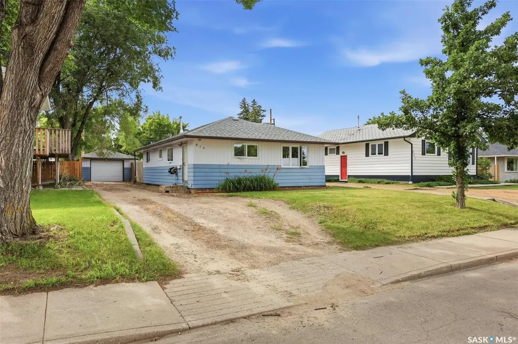 917 S Avenue N Saskatoon SK S7L 3A7