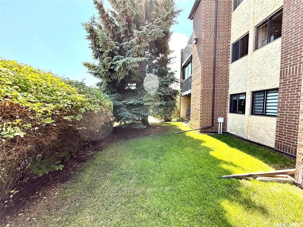 307 Tait Crescent Saskatoon SK S7H 5L6
