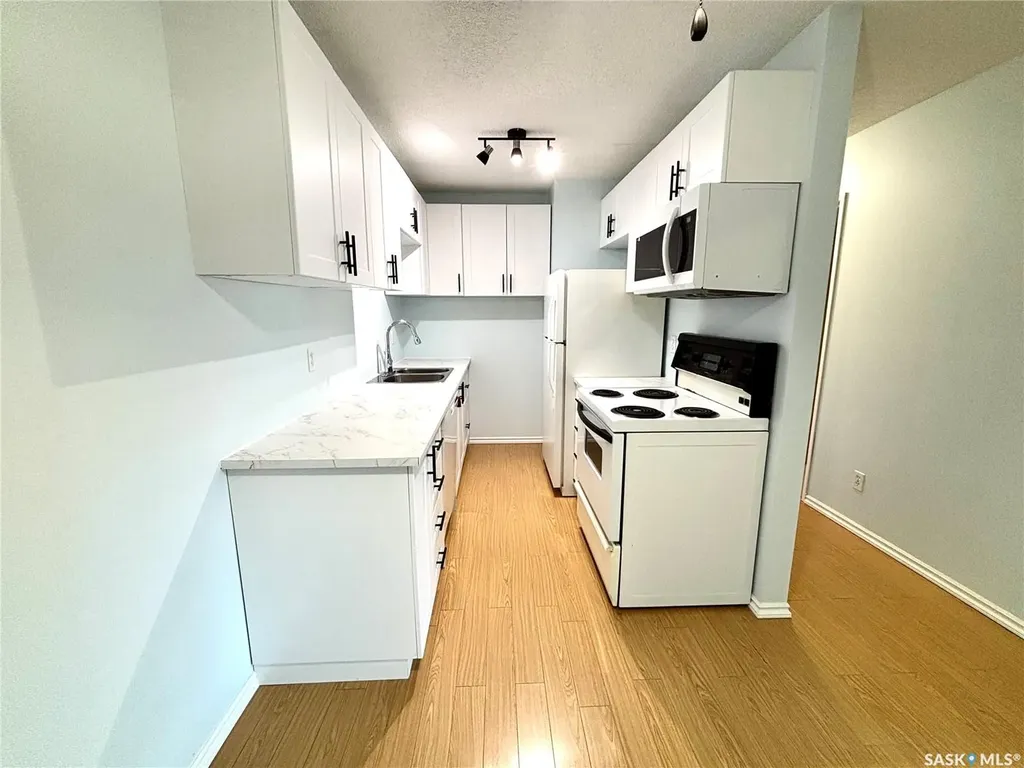 307 Tait Crescent Saskatoon SK S7H 5L6