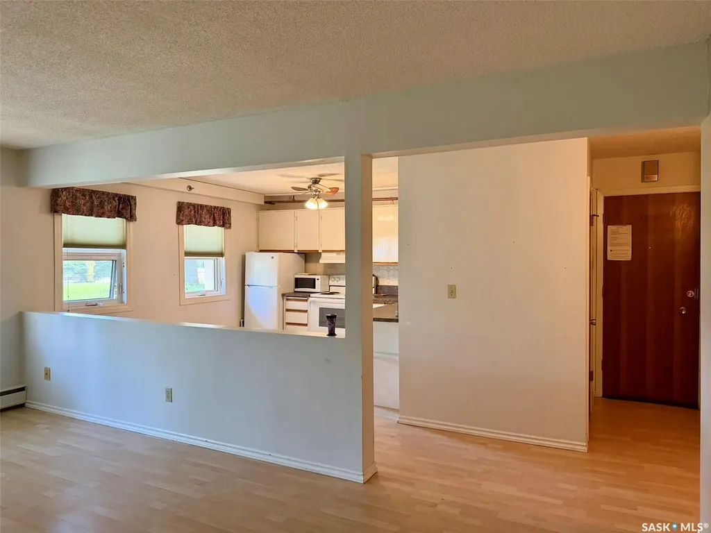 2536 Parliament Avenue Regina SK S4S 4H1