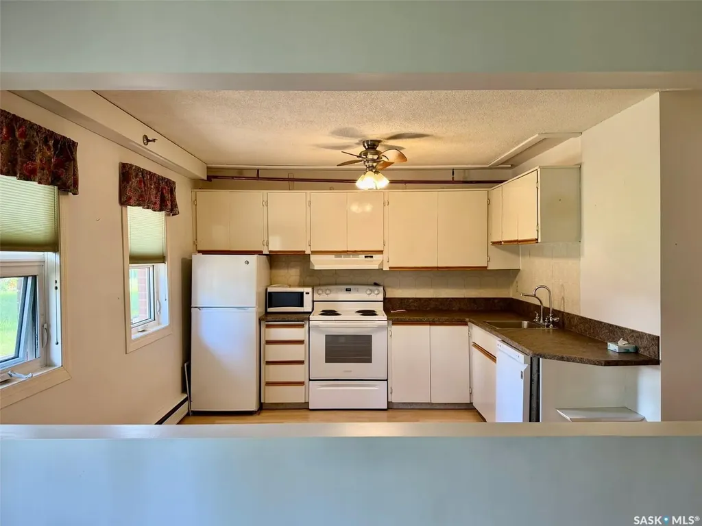 2536 Parliament Avenue Regina SK S4S 4H1