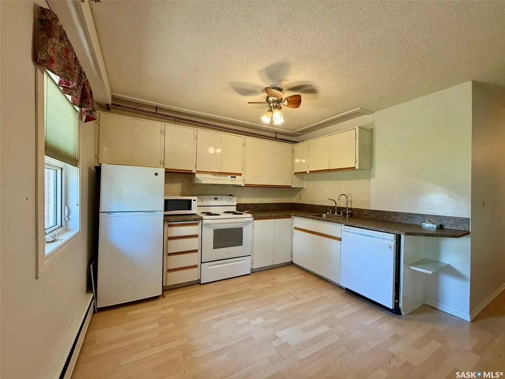 2536 Parliament Avenue Regina SK S4S 4H1