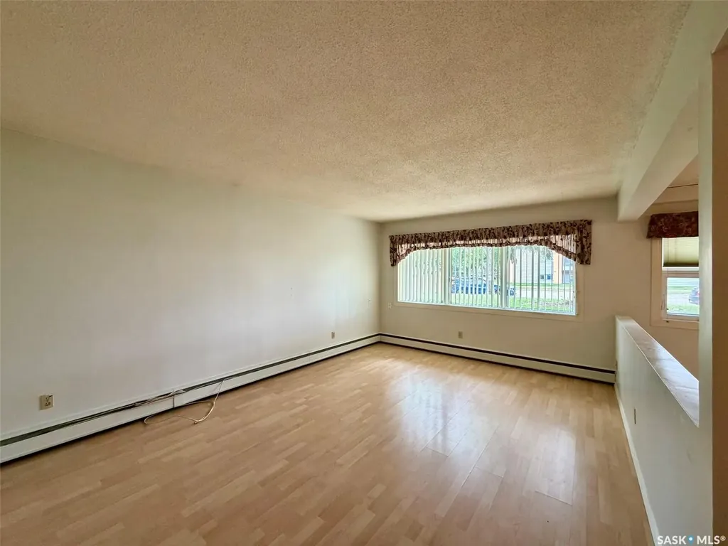 2536 Parliament Avenue Regina SK S4S 4H1