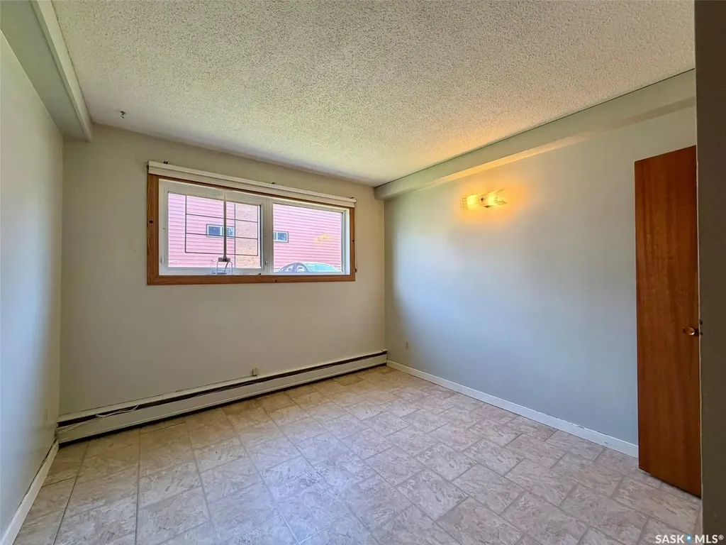 2536 Parliament Avenue Regina SK S4S 4H1