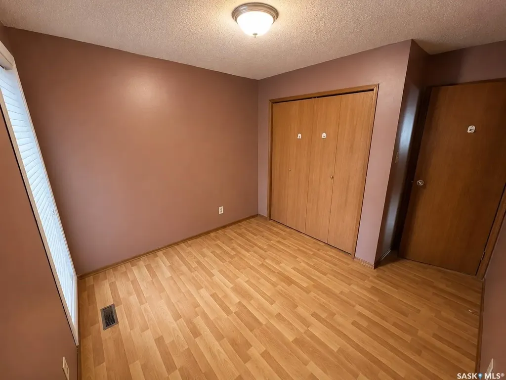 239 Kenosee Crescent Saskatoon SK S7K 3T1