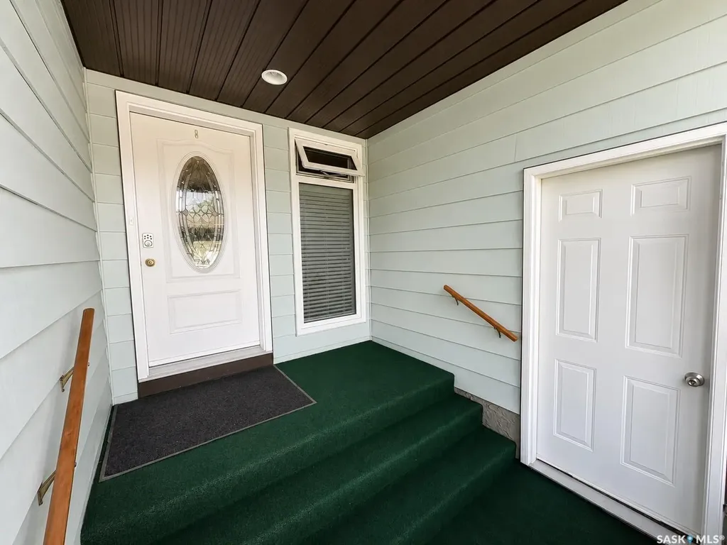239 Kenosee Crescent Saskatoon SK S7K 3T1