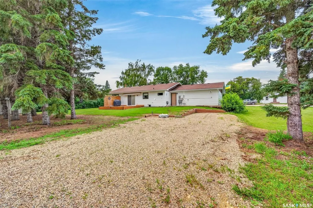 417 2nd Avenue N Naicam SK S0K 2Z0