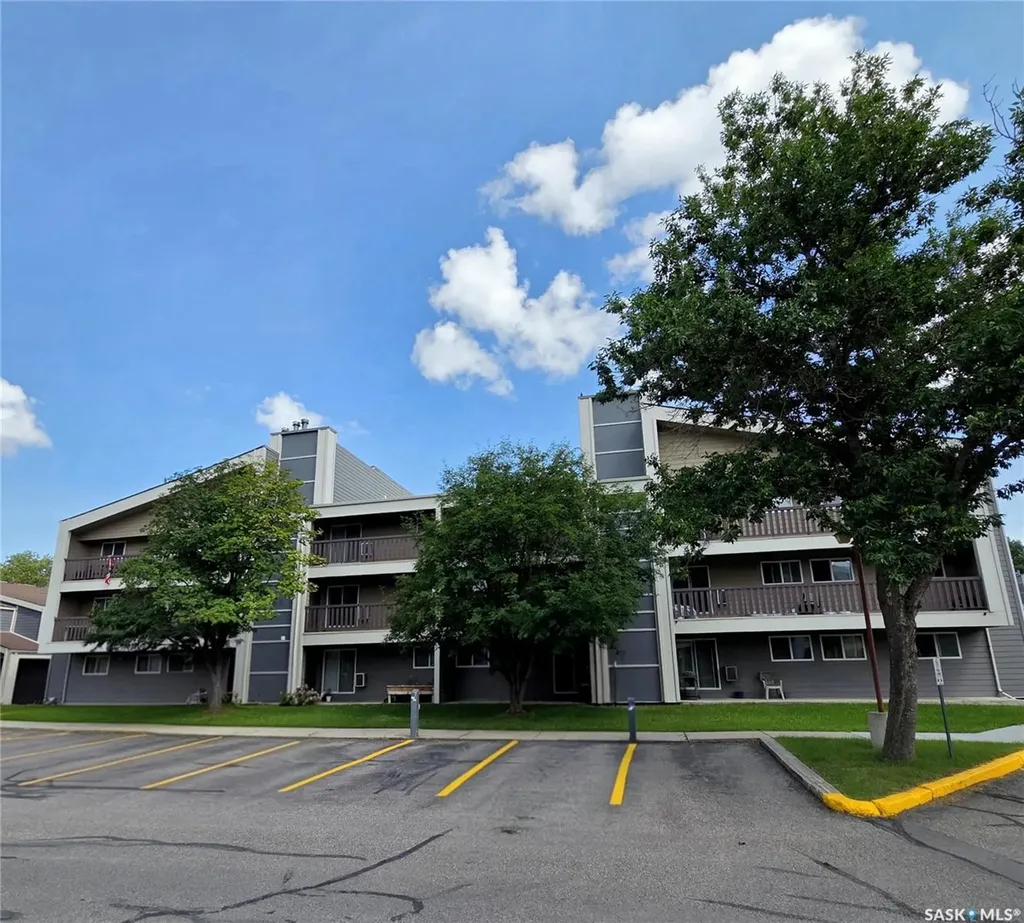 425 115th Street E Saskatoon SK S7N 2E5