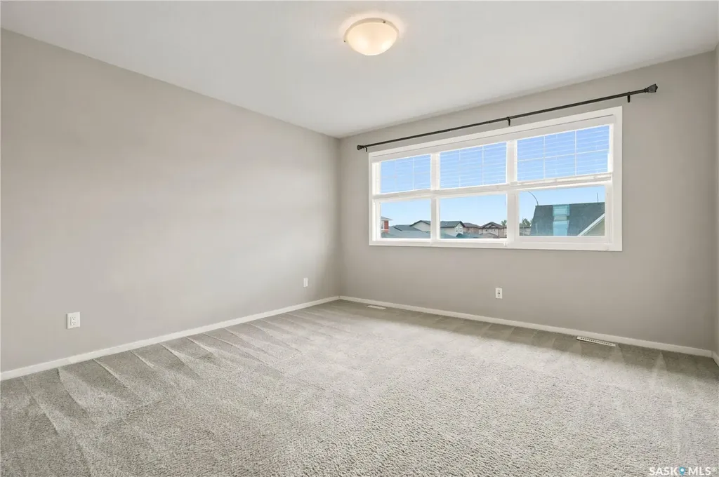 2802 Ridgway Avenue Regina SK S4X 0N1