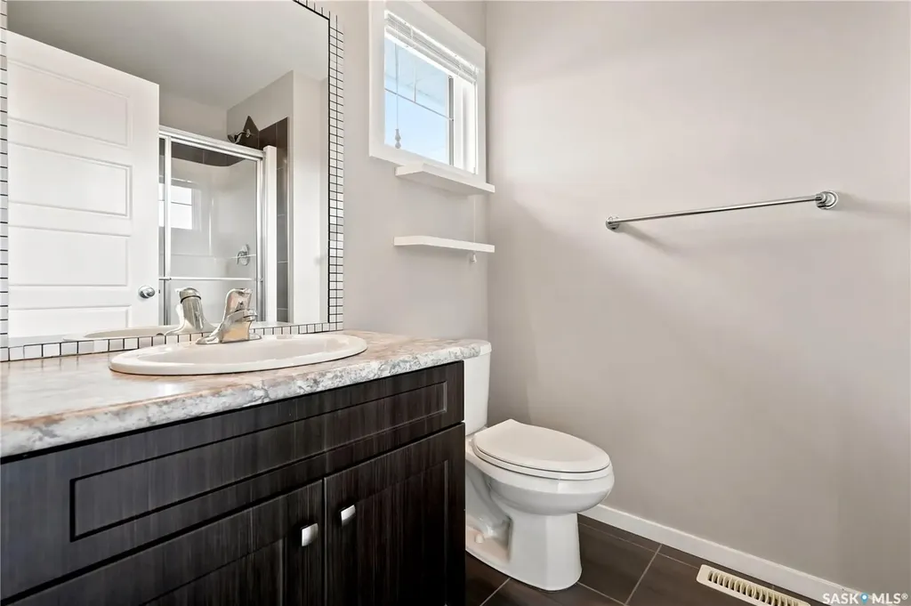 2802 Ridgway Avenue Regina SK S4X 0N1