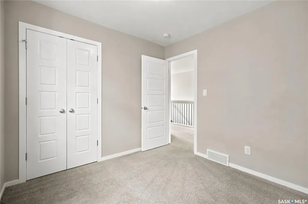 2802 Ridgway Avenue Regina SK S4X 0N1