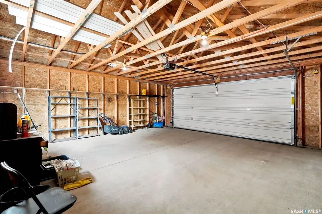 2802 Ridgway Avenue Regina SK S4X 0N1