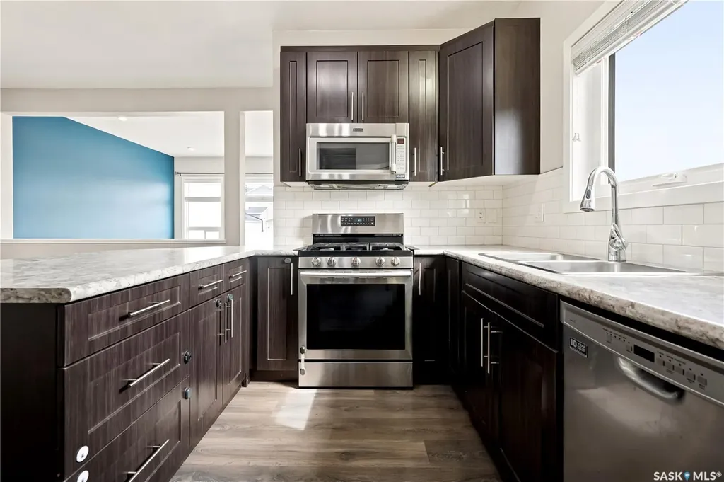 2802 Ridgway Avenue Regina SK S4X 0N1