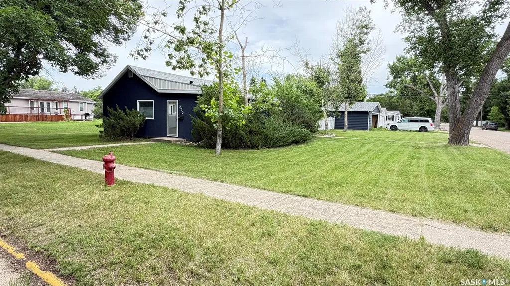 320 Aspen Street Maple Creek SK S0N 1N0