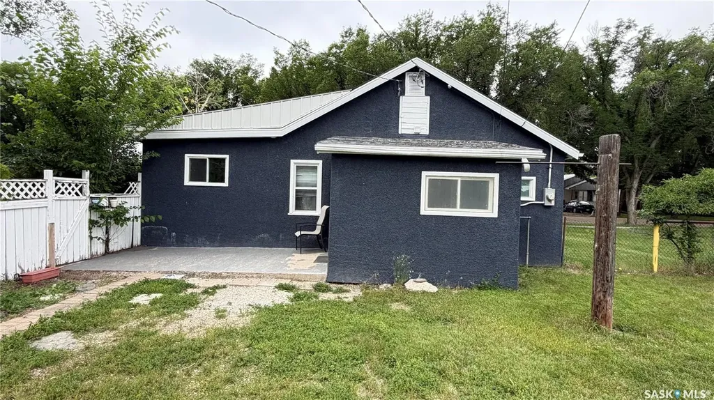 320 Aspen Street Maple Creek SK S0N 1N0