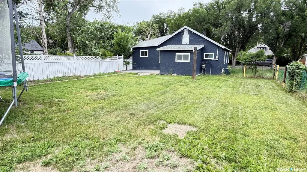 320 Aspen Street Maple Creek SK S0N 1N0