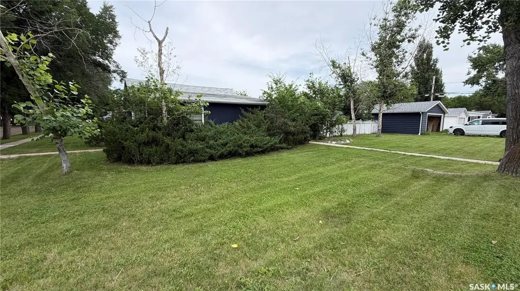 320 Aspen Street Maple Creek SK S0N 1N0