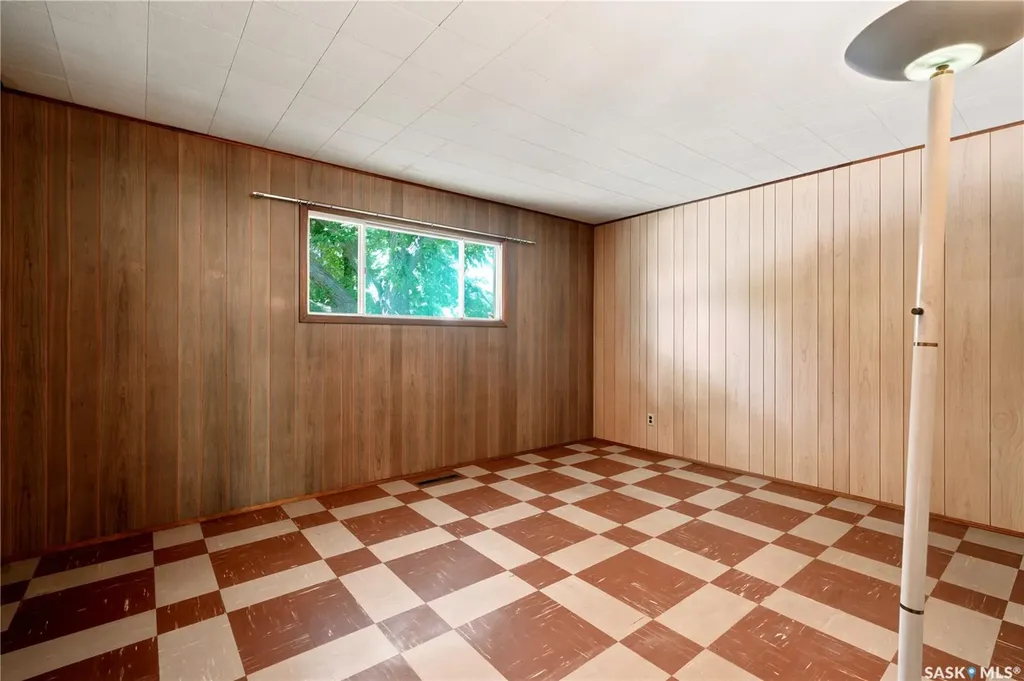 1632 9th Avenue N Saskatoon SK S7K 3A1
