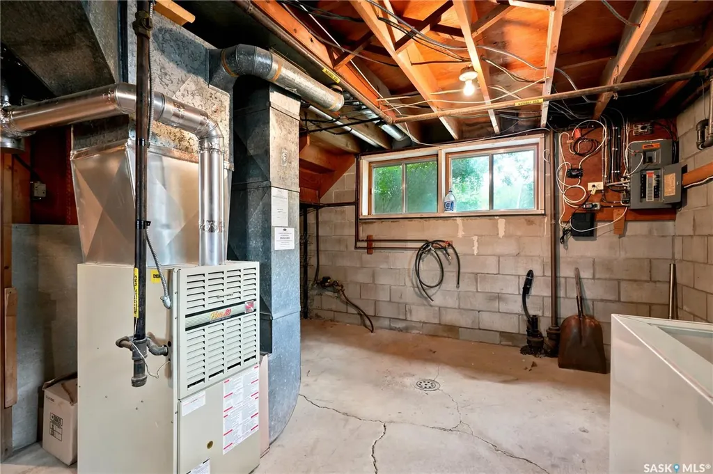 1632 9th Avenue N Saskatoon SK S7K 3A1