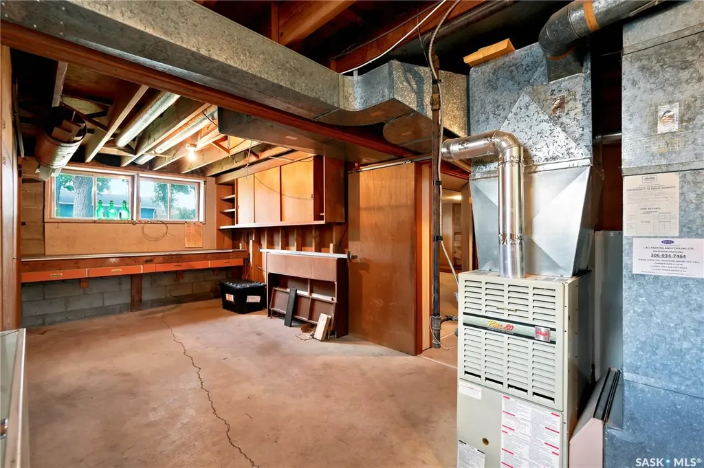 1632 9th Avenue N Saskatoon SK S7K 3A1