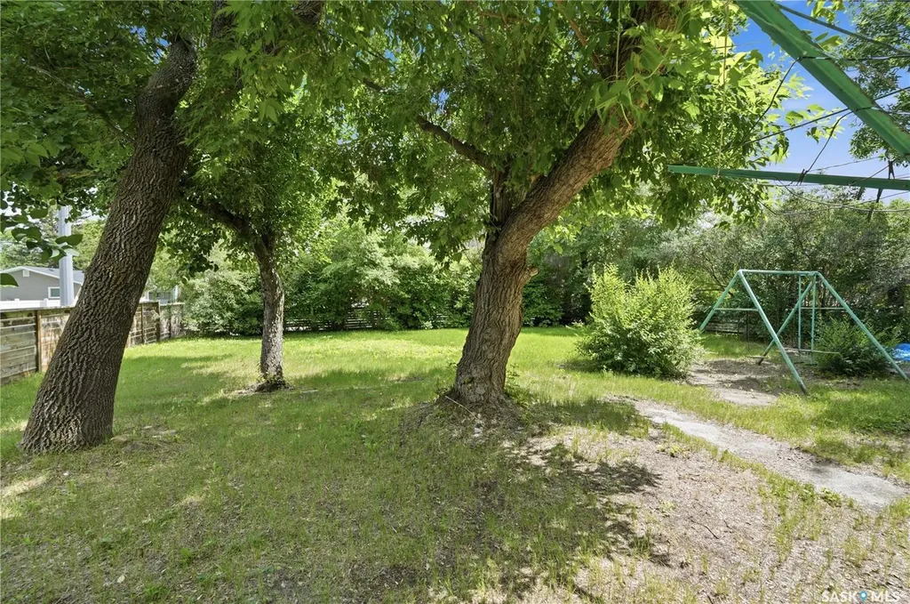 1632 9th Avenue N Saskatoon SK S7K 3A1