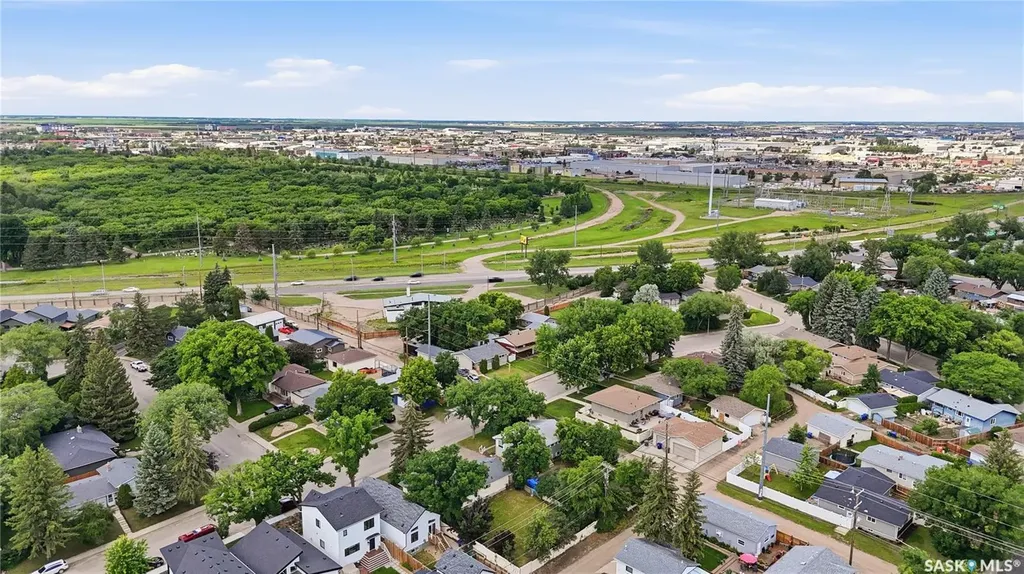 1632 9th Avenue N Saskatoon SK S7K 3A1