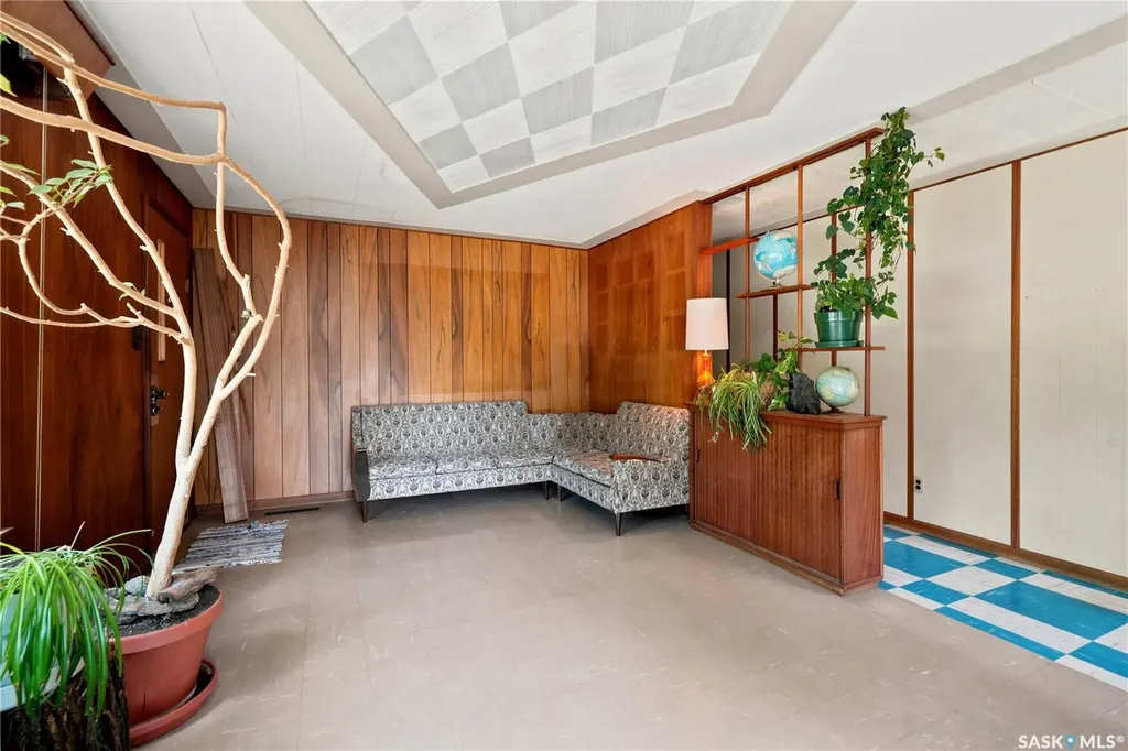 1632 9th Avenue N Saskatoon SK S7K 3A1