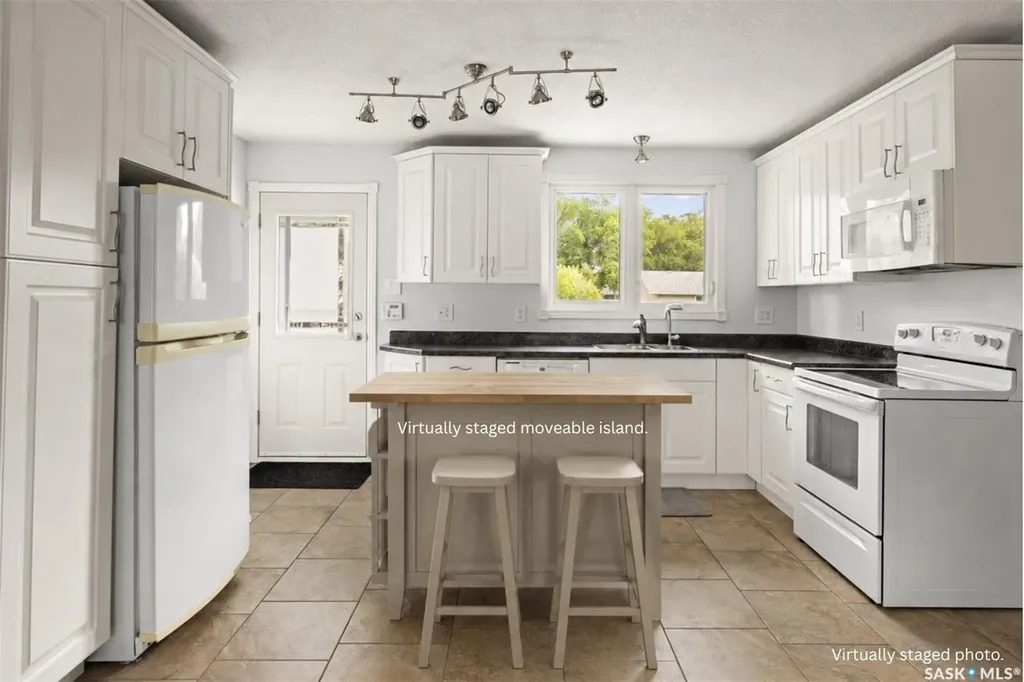 23 Boyce Street Regina SK S4R 6M3